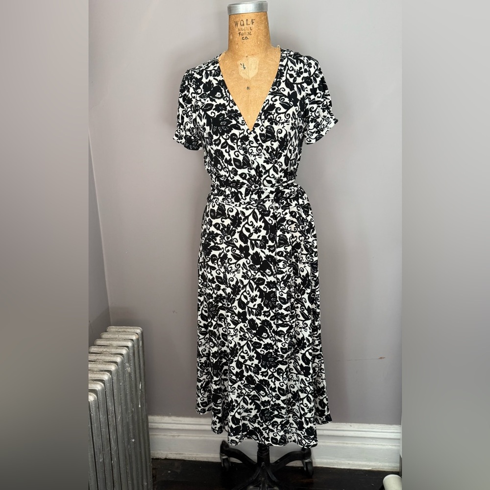 Donna Morgan Black & White Floral Midi Dress